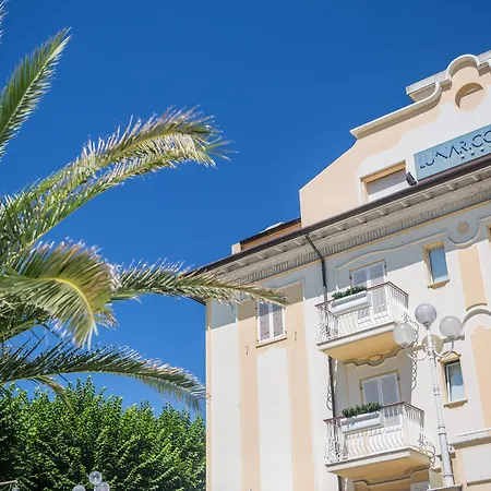 Luna E Aqua Only Adults +12 Otel Riccione