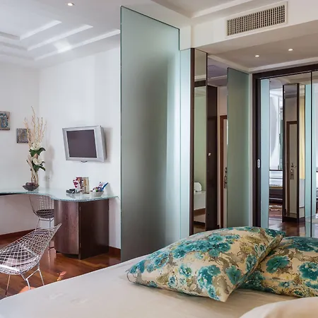 Luna E Aqua Only Adults +12