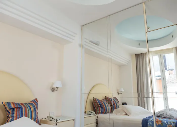 Luna E Aqua Only Adults +12