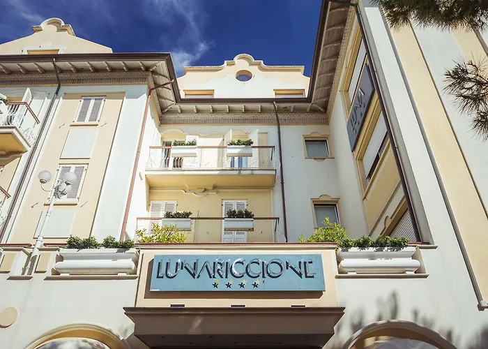 Luna E Aqua Only Adults +12