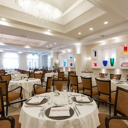 Luna E Aqua Only Adults +12