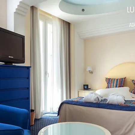 Luna E Aqua Only Adults +12