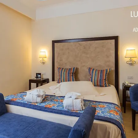 Luna E Aqua Only Adults +12 里乔内