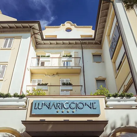 Luna E Aqua Only Adults +12