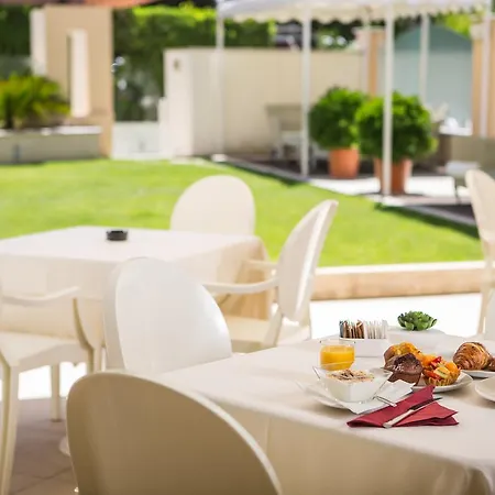 Luna E Aqua Only Adults +12