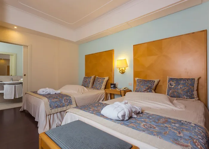 Luna E Aqua Only Adults +12