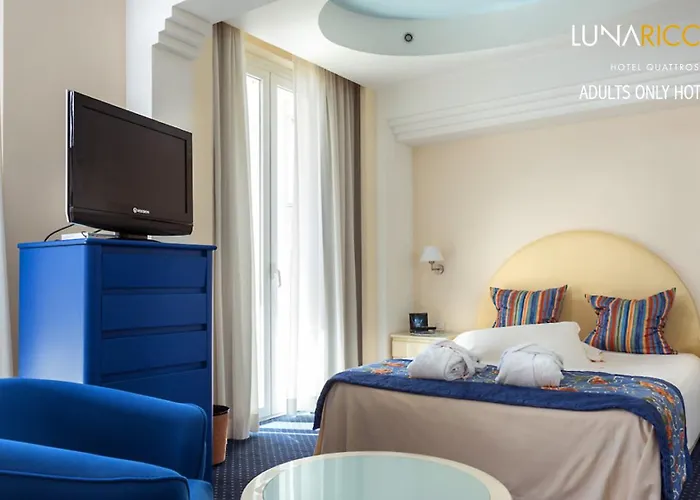 Luna E Aqua Only Adults +12