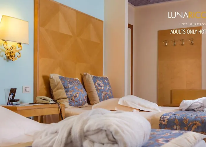 Luna E Aqua Only Adults +12 4*