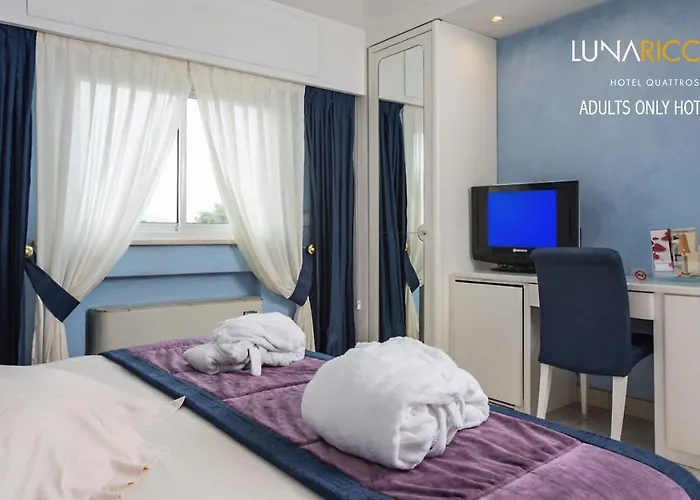 Luna E Aqua Only Adults +12